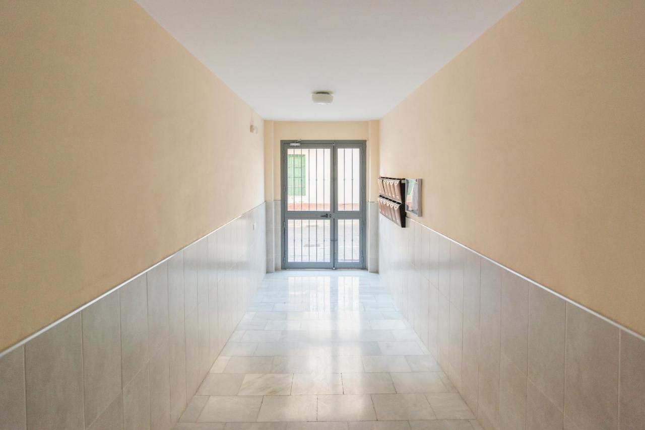 Family Noemi Home Center Malaga Exterior photo